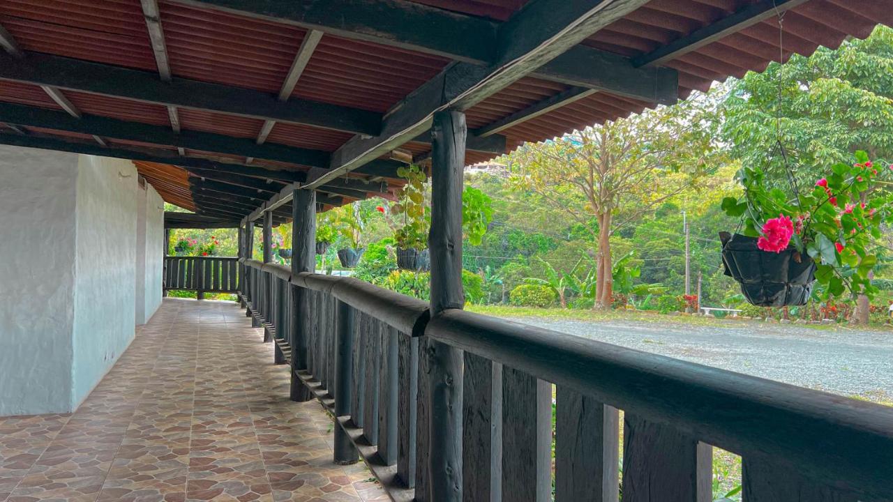 Hotel Campestre El Molino Dapa Cali Yumbo Bagian luar foto